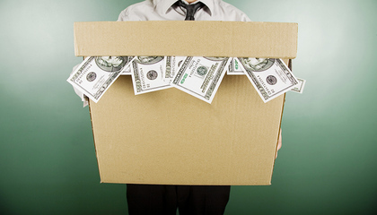 年底上市公司股权转让频现 新晋股东擅长资本运作——以德隆软件为例